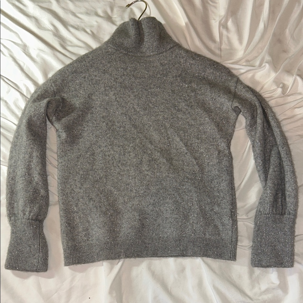 Qi Charcoal Gray cashmere Sweater